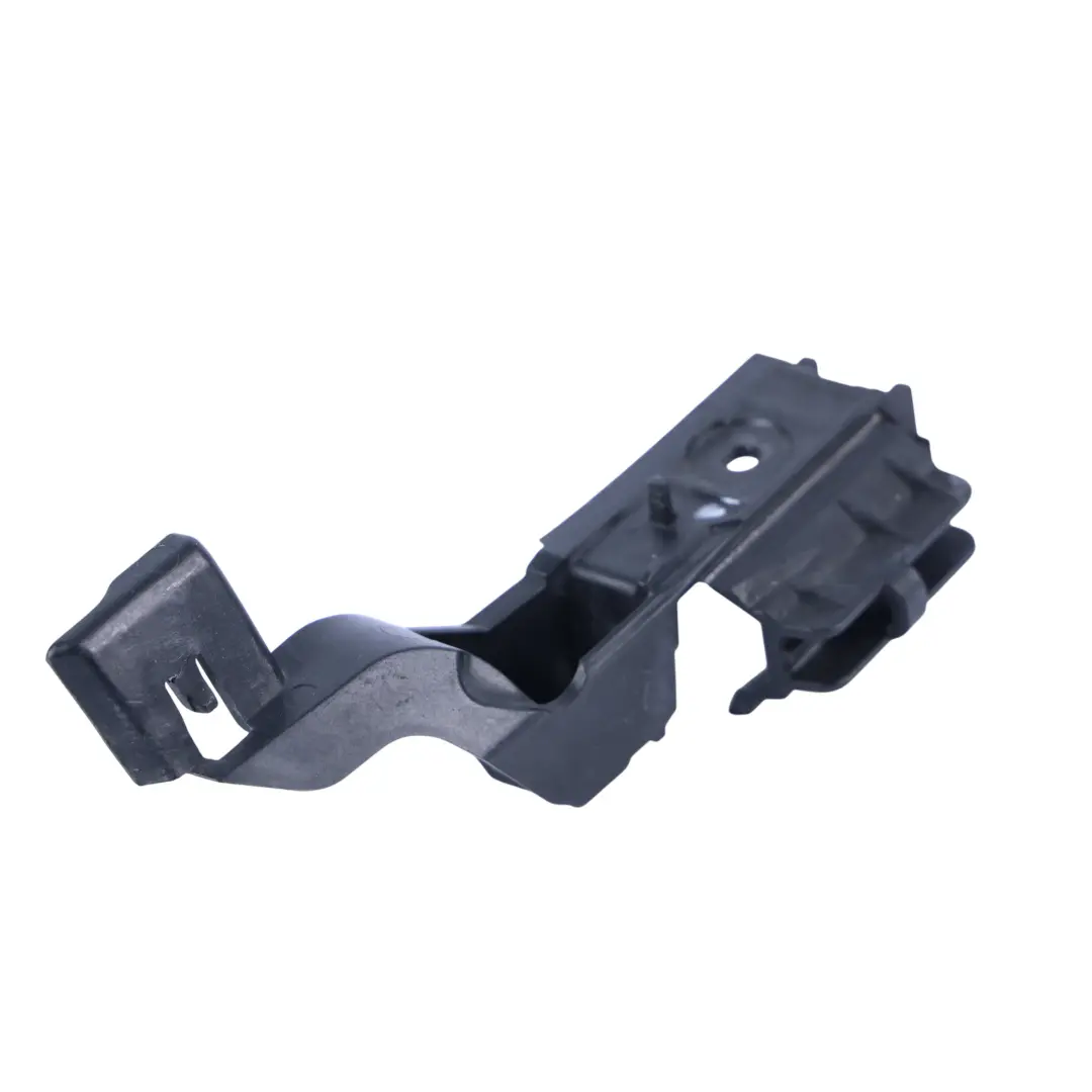 Montaggio Guida Superiore Paraurti Posteriore Destra per Audi S4 B8 con numero di parte 8K9807890B Audi S4 B8 Montaggio Guida Superiore Paraurti Posteriore Destra - SKU 8K9807890B - Numero di parte 8K9807890B