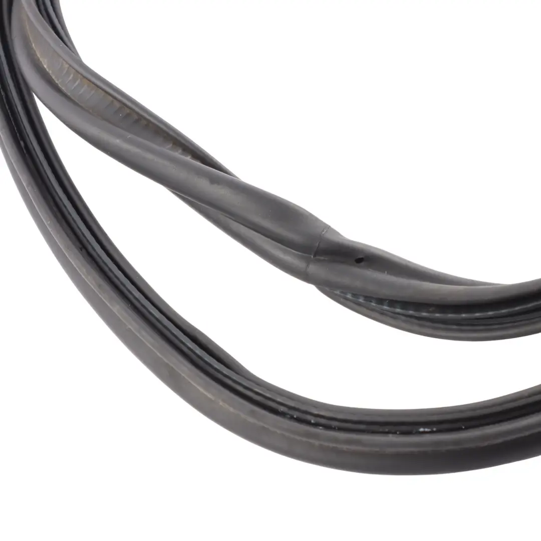 8N Rear Tailgate Trunk Boot Lid Seal Gasket Rubber to Audi TT with Part number 8N7827705G Audi TT 8N Rear Tailgate Trunk Boot Lid Seal Gasket Rubber - SKU 8N7827705G - Part number 8N7827705G