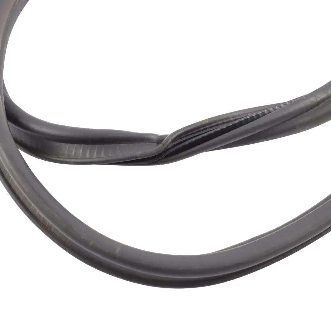 8N Rear Tailgate Trunk Boot Lid Seal Gasket Rubber to Audi TT with Part number 8N7827705G Audi TT 8N Rear Tailgate Trunk Boot Lid Seal Gasket Rubber - SKU 8N7827705G - Part number 8N7827705G