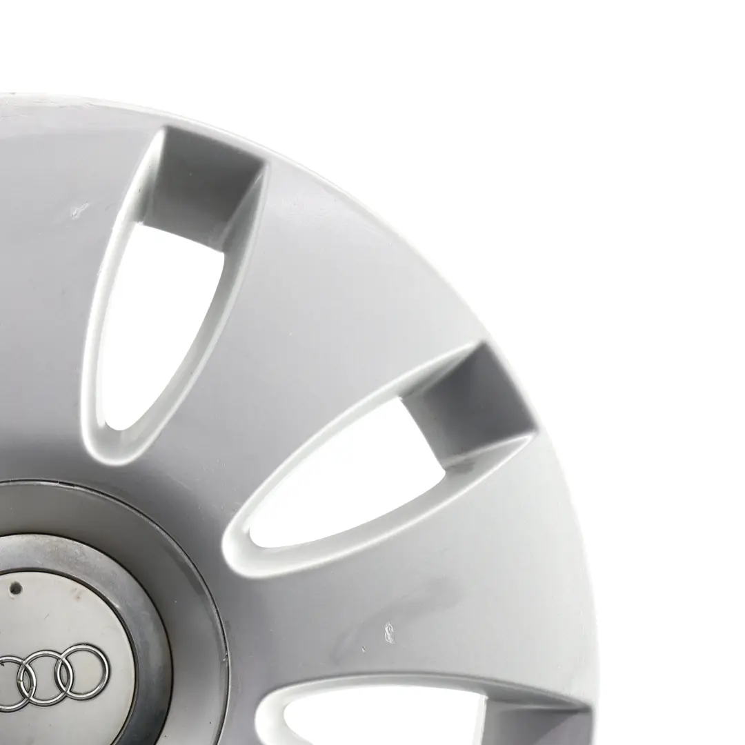 Audi A3 8P Llanta Aleación Plateada 16" 6,5J ET:50 9 Radios - SKU 8P0601025AA-1 - Número de pieza 8P0601025AA