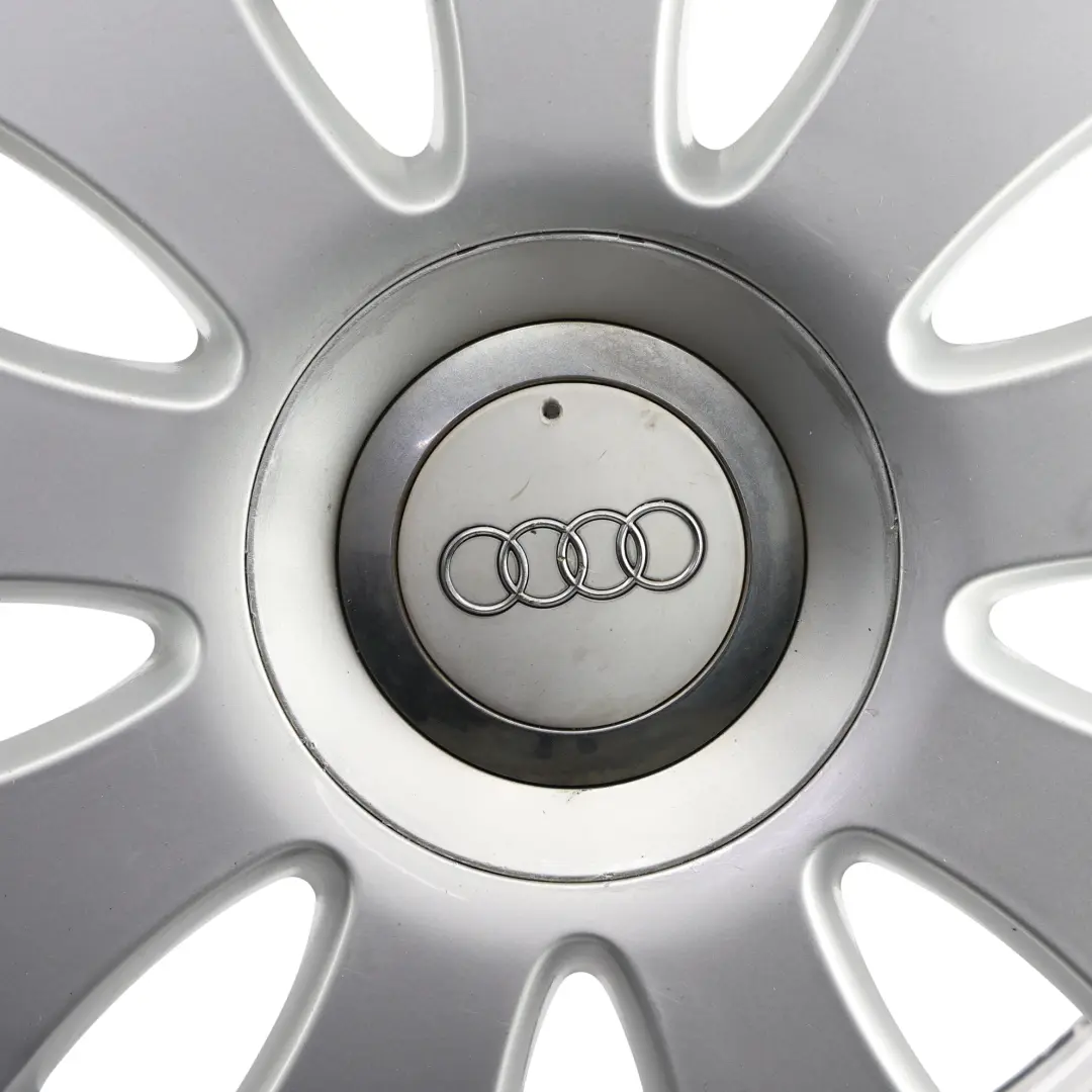 Audi A3 8P Silberne Leichtmetallfelge 16" 6,5J ET:50 9-Speiche - SKU 8P0601025AA-1 - Teilenummer 8P0601025AA