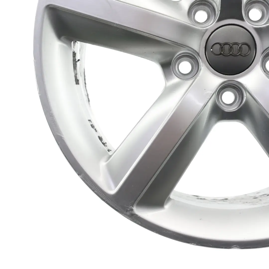 Felga Aluminiowa Srebrna 17" 7,5J ET:56 do Audi A3 8P o numerze 8P0601025AL Audi A3 8P Felga Aluminiowa Srebrna 17" 7,5J ET:56 - SKU 8P0601025AL-1 - Numer Części 8P0601025AL