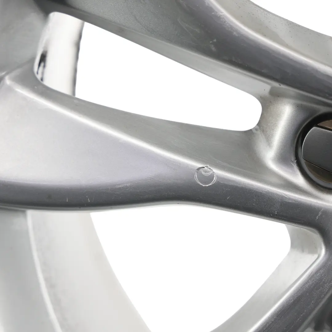 Cerchio Lega Argento 17" 7,5J ET:56 Stella Doppio Raggio per Audi A3 8P con numero di parte 8P0601025CC Audi A3 8P Cerchio Lega Argento 17" 7,5J ET:56 Stella Doppio Raggio - SKU 8P0601025CC-1 - Numero di parte 8P0601025CC