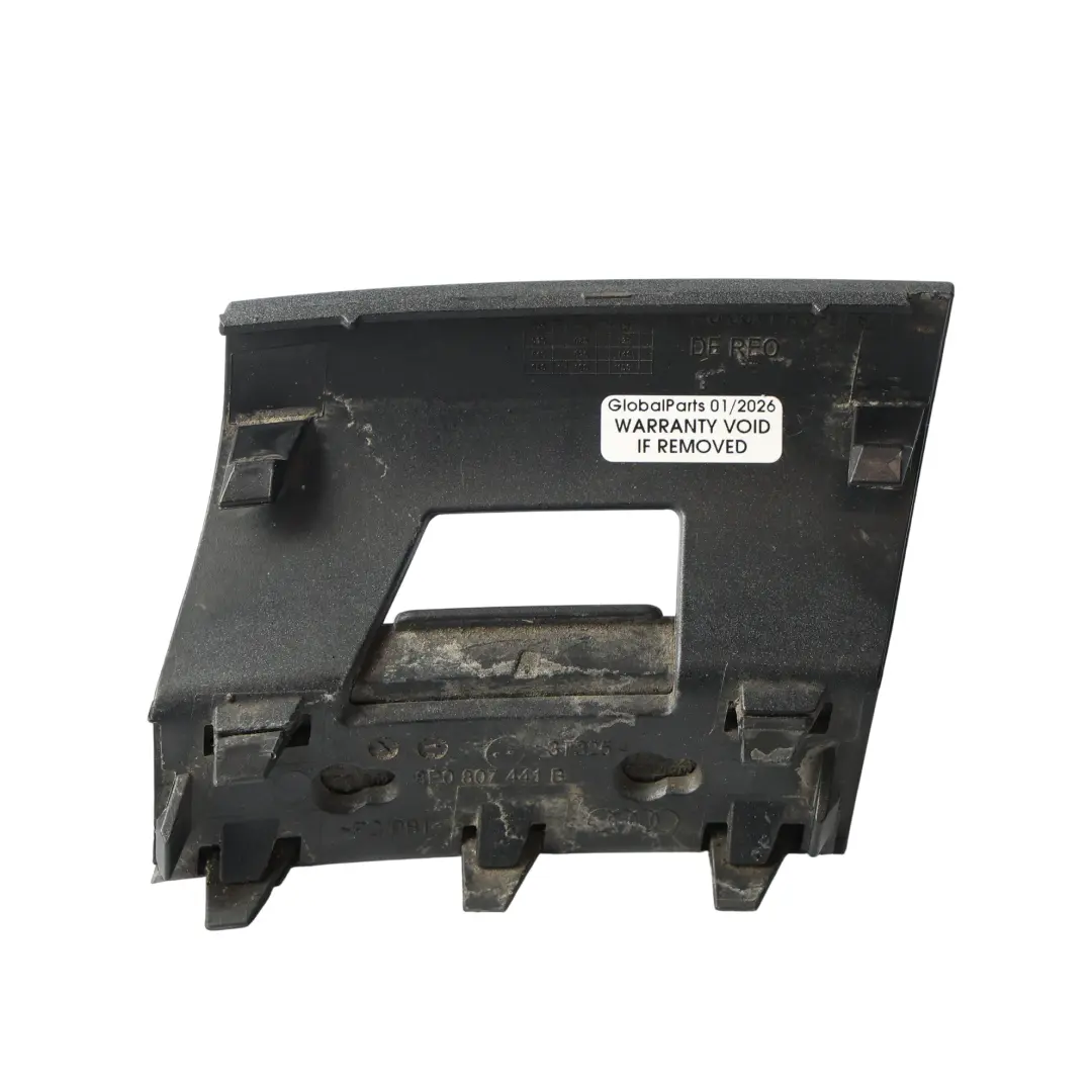 Osłona Zaczepu Zderzaka Tylnego Tył do Audi A3 8P S-Line o numerze 8P0807441B Audi A3 8P S-Line Osłona Zaczepu Zderzaka Tylnego Tył - SKU 8P0807441B - Numer Części 8P0807441B