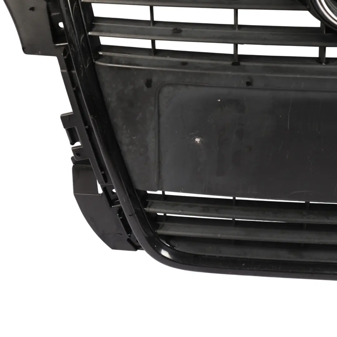 Centre Upper Front Grille Radiator Trim Cover Panel to Audi A3 8P with Part number 8P0853651H Audi A3 8P Centre Upper Front Grille Radiator Trim Cover Panel - SKU 8P0853651H - Part number 8P0853651H