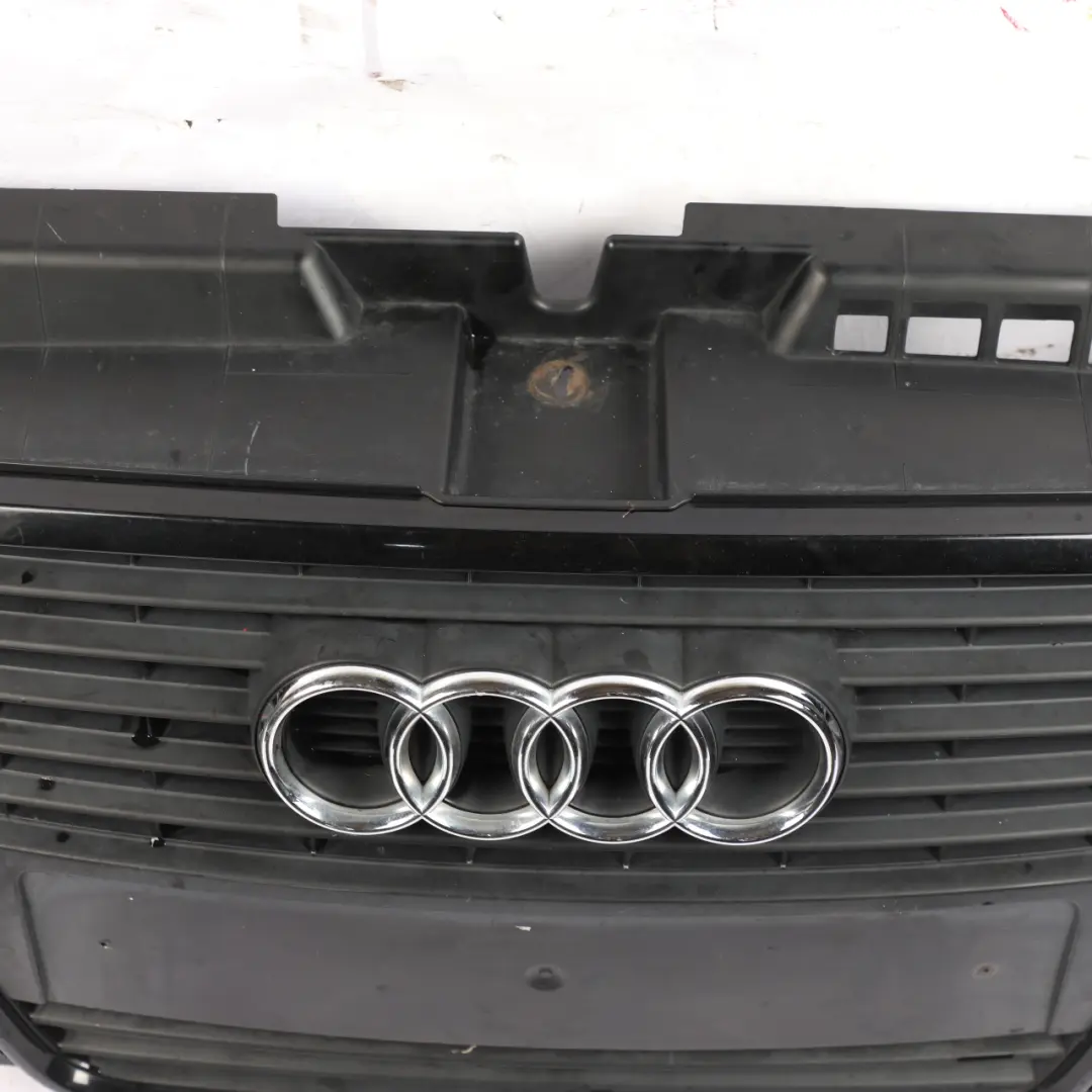 Audi A3 8P Centre Upper Front Grille Radiator Trim Cover Panel - SKU 8P0853651H - Part number 8P0853651H