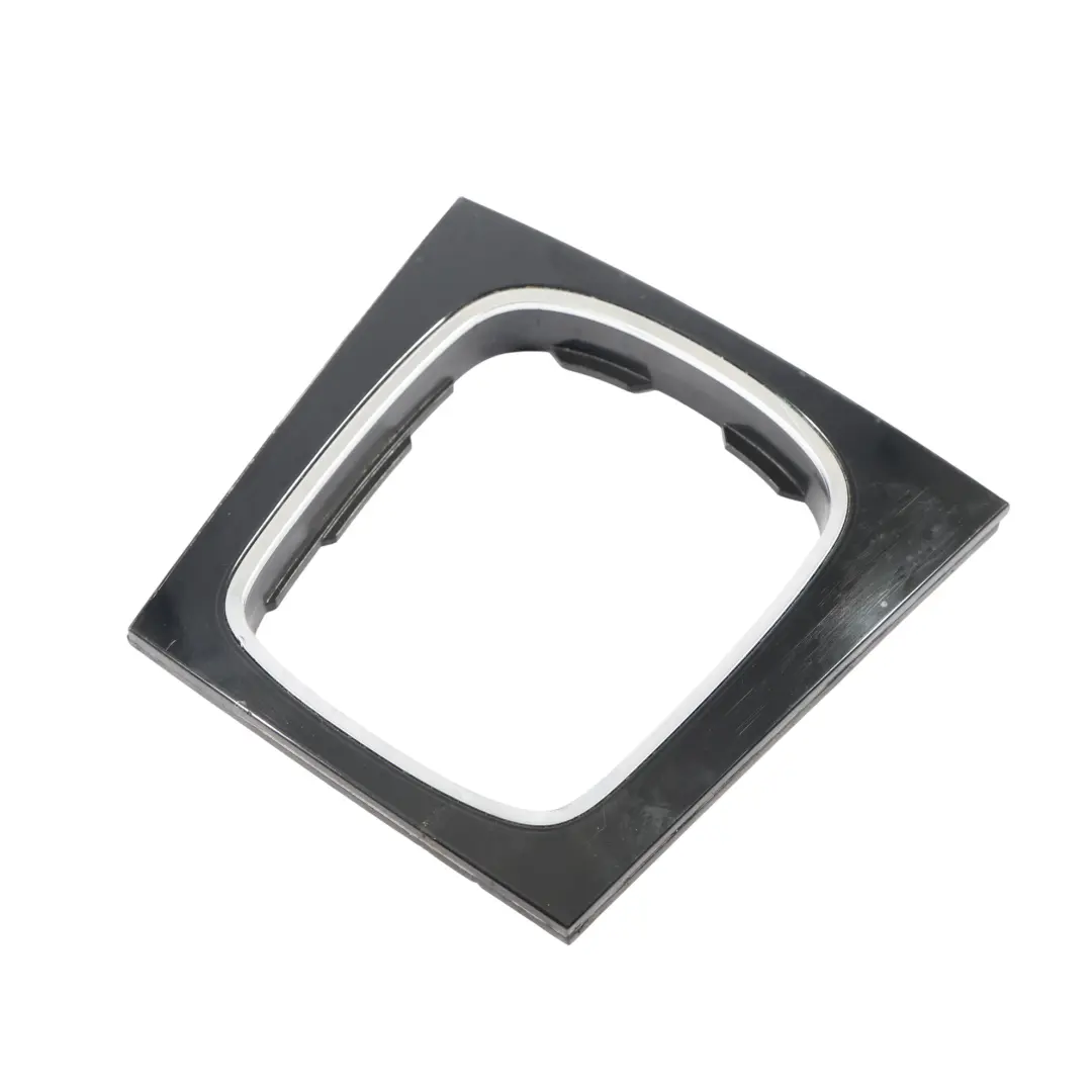 Schaltknauf Umrandungsblende für Audi A3 8P mit Teilenummer 8P0864261D Audi A3 8P Schaltknauf Umrandungsblende - SKU 8P0864261D-2 - Teilenummer 8P0864261D