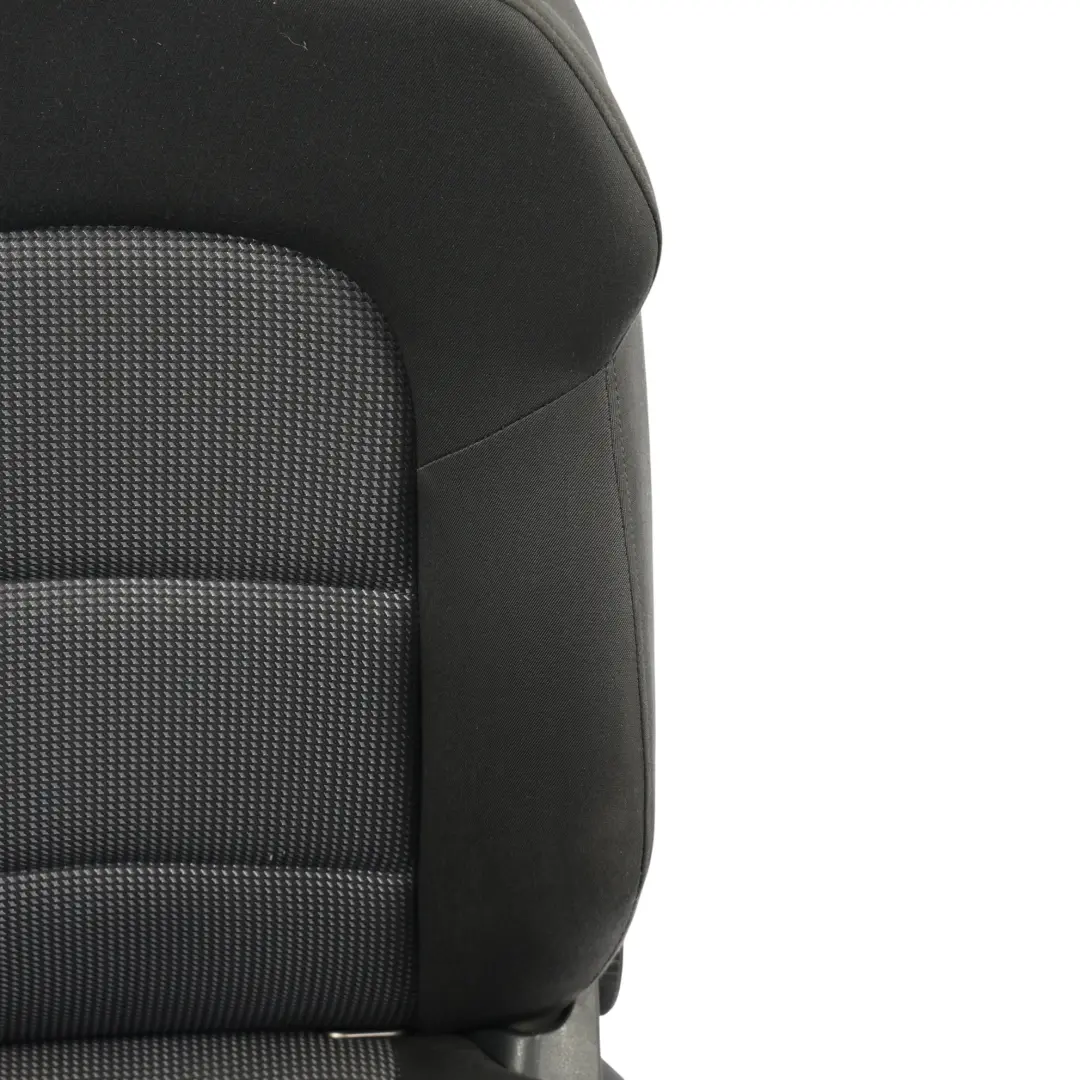 5D Interior Asiento Tela Soul Plata Izquierda para Audi A3 8P con número de pieza 8P0881805CJ Audi A3 8P 5D Interior Asiento Tela Soul Plata Izquierda - SKU 8P0881805CJ-3 - Número de pieza 8P0881805CJ