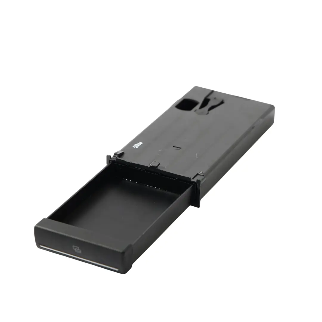 Audi A3 8P Plaque De Rangement Tableau De Bord Compartiment - SKU 8P0941561 - Numéro de pièce 8P0941561