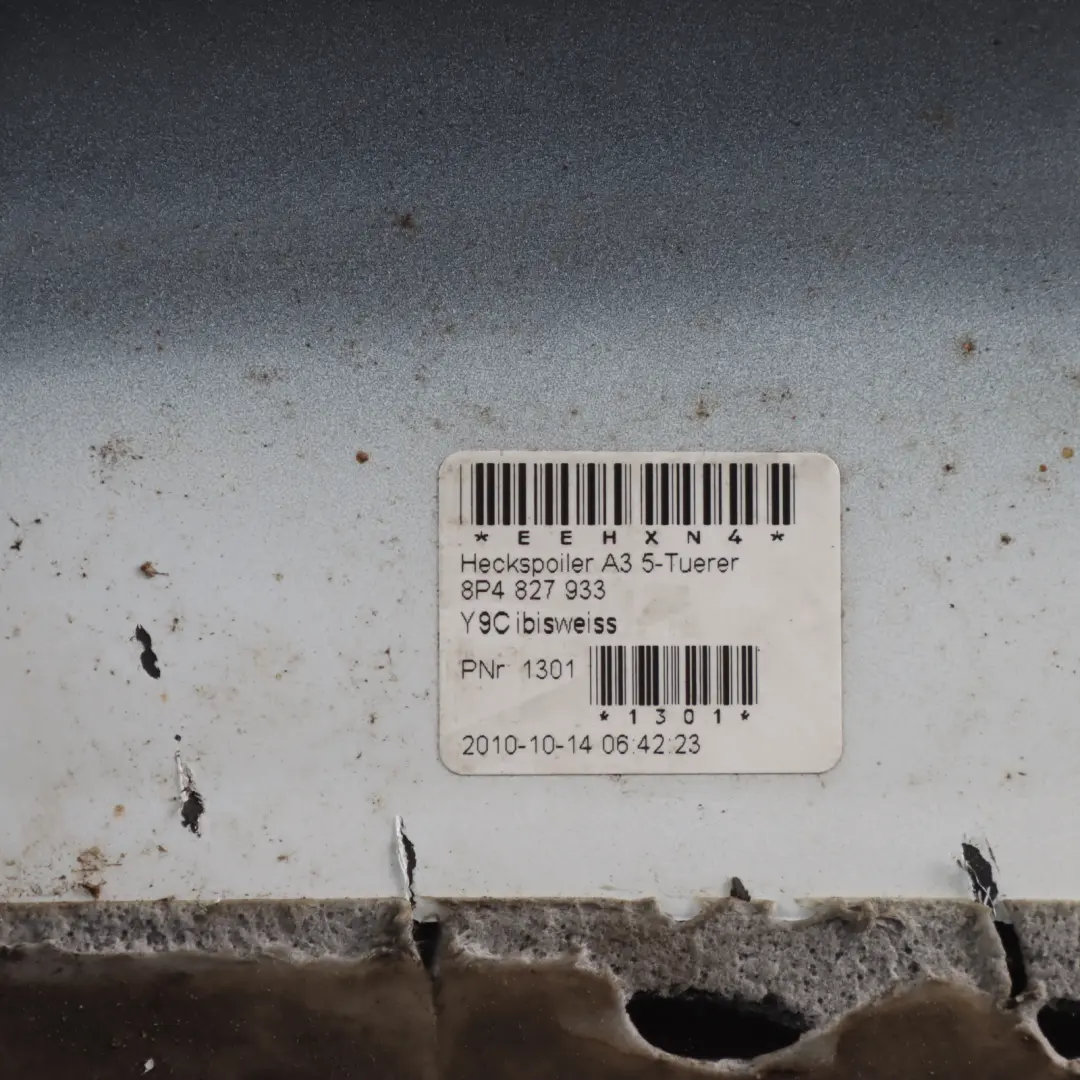 Spoiler Boot Lid Tailgate Trim Ibis White - Y9C to Audi S3 8P Rear with Part number 8P4827933D Audi S3 8P Rear Spoiler Boot Lid Tailgate Trim Ibis White - Y9C - SKU 8P4827933D-IWH - Part number 8P4827933D