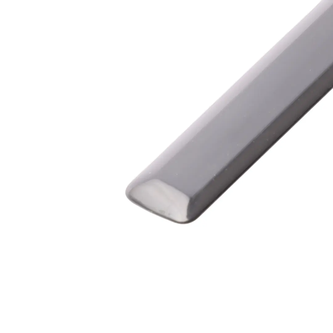 Moldura Puerta Delantera Izquierda Negro Brillante Metalizado para Audi A3 con número de pieza 8P4853953A Audi A3 Moldura Puerta Delantera Izquierda Negro Brillante Metalizado - SKU 8P4853953A-BBL - Número de pieza 8P4853953A