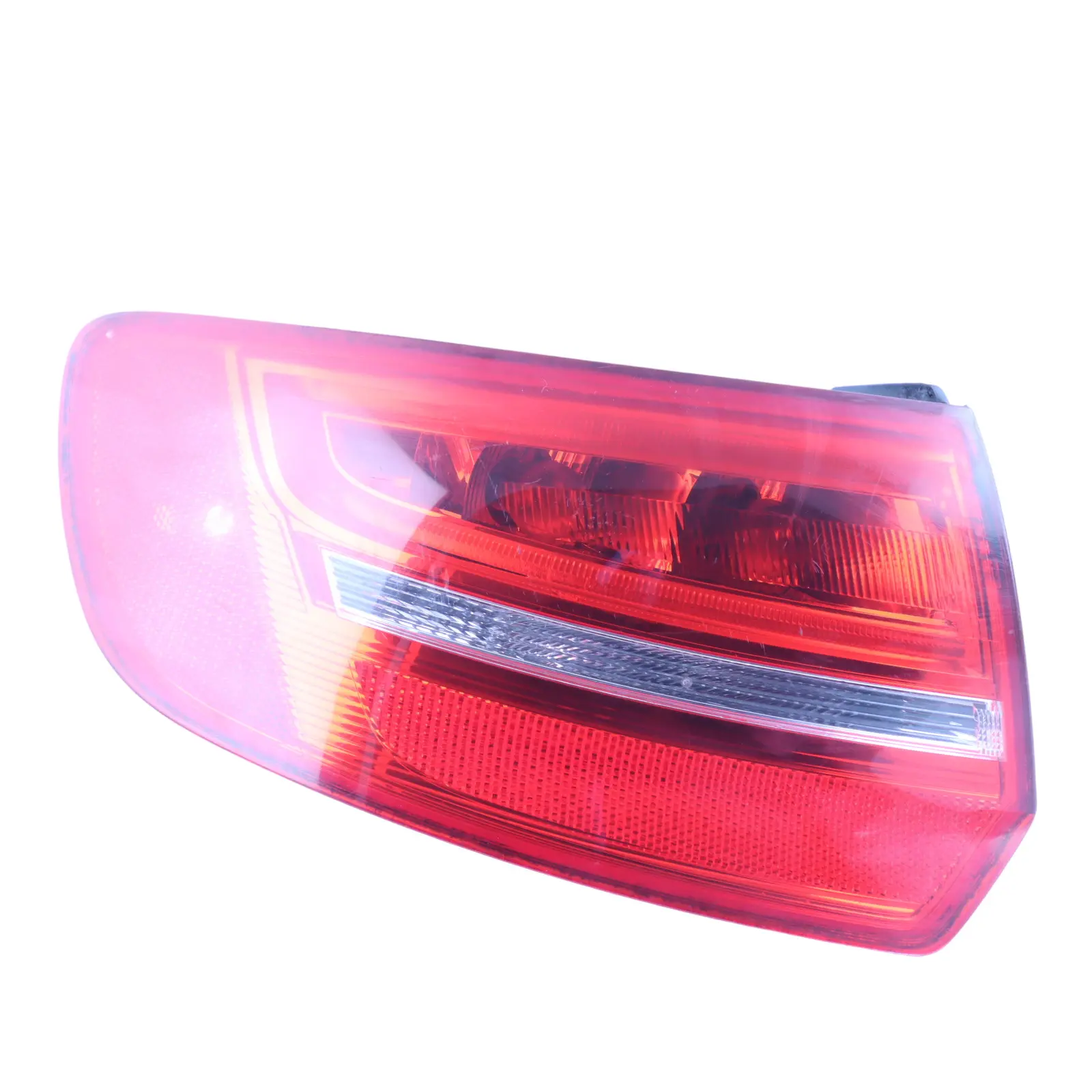 Audi A3 8P Tylna Lampa Zewnętrzna LED Tył Lewo 8P4945095E