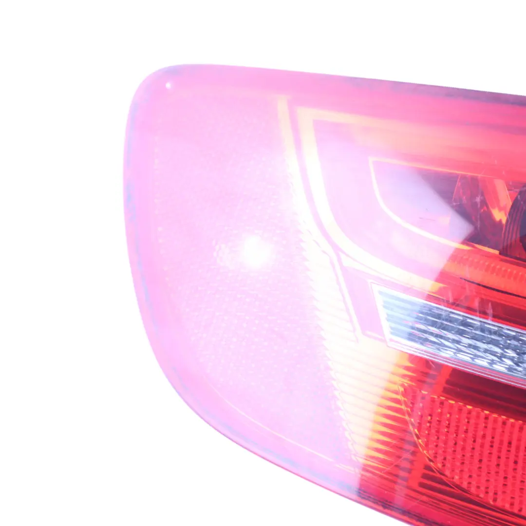 Luz Trasera Izquierda Tapa Maletero Portón Exterior para Audi A3 8P con número de pieza 8P4945095E Audi A3 8P Luz Trasera Izquierda Tapa Maletero Portón Exterior - SKU 8P4945095E-2 - Número de pieza 8P4945095E