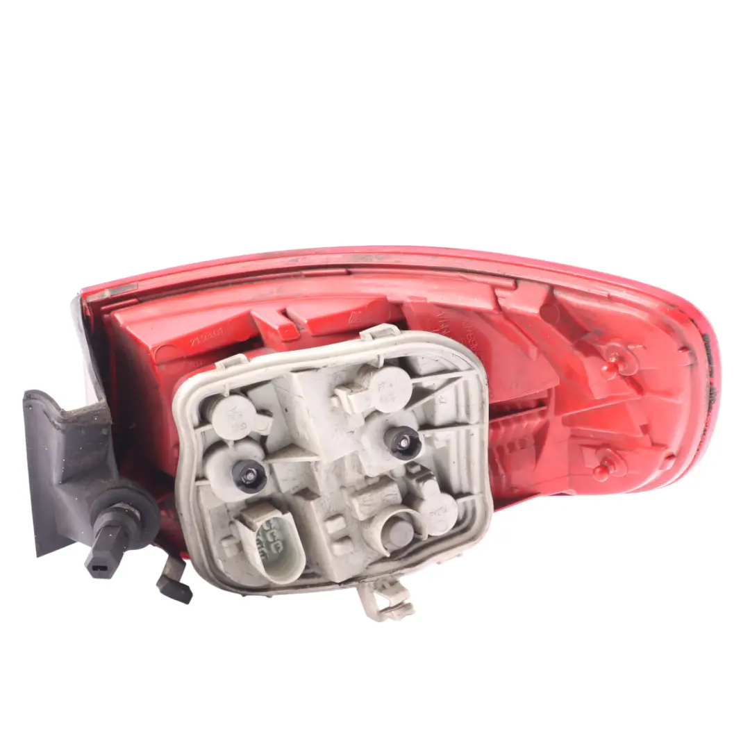 Audi A3 8P Luz Trasera Izquierda Tapa Maletero Portón Exterior - SKU 8P4945095E-2 - Número de pieza 8P4945095E