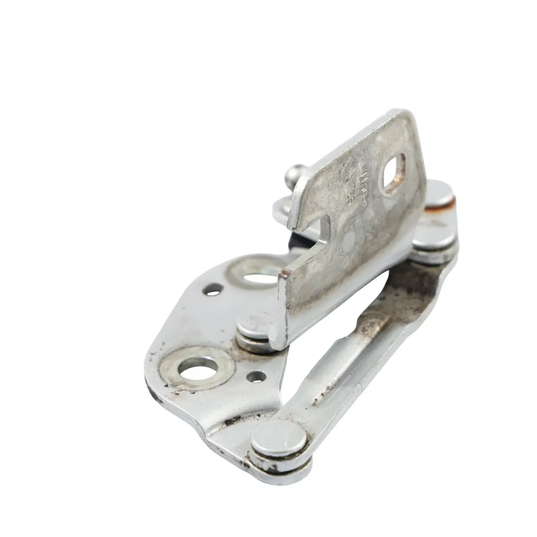 Audi A3 8P Carbio Bisagra Trasera Maletero Derecha Plata Hielo - X7W - SKU 8P7827300E-ICS - Número de pieza 8P7827300E