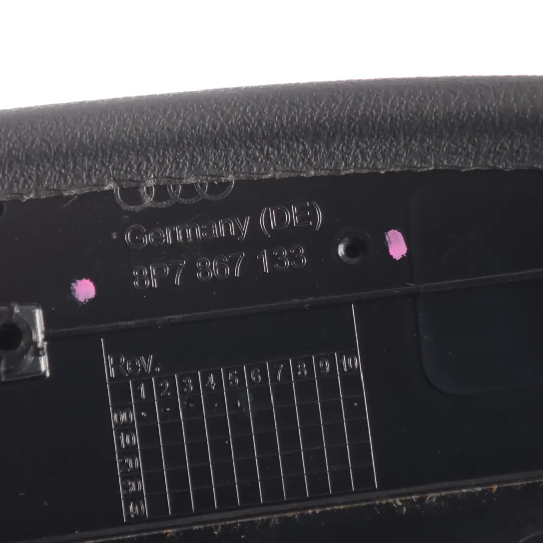 Cache Rangement Avant Gauche Côté Conducteur Pour pour Audi A3 8P Cabriolet à propos du numéro de pièce 8P7867133 Audi A3 8P Cabriolet Cache Rangement Avant Gauche Côté Conducteur Pour - SKU 8P7867133 - Numéro de pièce 8P7867133