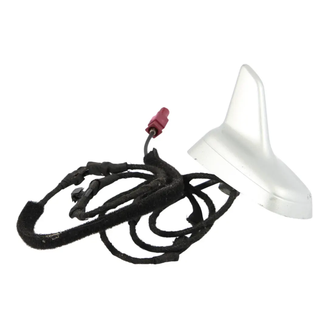 Antenna Amplificatore Pinna Di Squalo Top Aerial Ice Silver - X7W per Audi A5 8T con numero di parte 8T0035503G Audi A5 8T Antenna Amplificatore Pinna Di Squalo Top Aerial Ice Silver - X7W - SKU 8T0035503G-ICS - Numero di parte 8T0035503G
