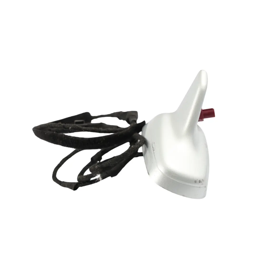 Antenna Amplificatore Pinna Di Squalo Top Aerial Ice Silver - X7W per Audi A5 8T con numero di parte 8T0035503G Audi A5 8T Antenna Amplificatore Pinna Di Squalo Top Aerial Ice Silver - X7W - SKU 8T0035503G-ICS - Numero di parte 8T0035503G