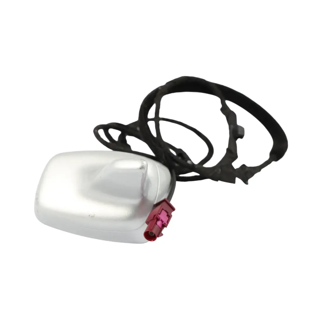 Antenna Amplificatore Pinna Di Squalo Top Aerial Ice Silver - X7W per Audi A5 8T con numero di parte 8T0035503G Audi A5 8T Antenna Amplificatore Pinna Di Squalo Top Aerial Ice Silver - X7W - SKU 8T0035503G-ICS - Numero di parte 8T0035503G