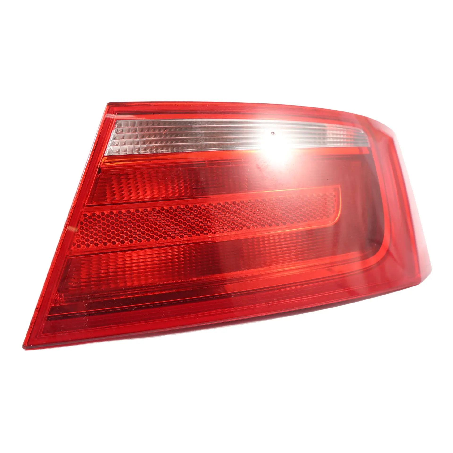 Audi A5 8T Luz Trasera Lado Exterior Fender LED Derecho 8T0945096E