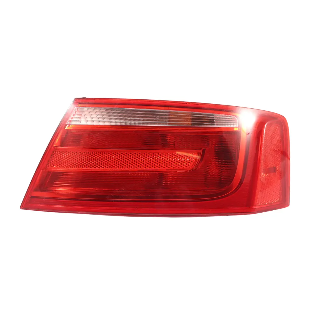 Audi A5 8T Luz Trasera Lado Exterior Fender LED Derecho - SKU 8T0945096E - Número de pieza 8T0945096E
