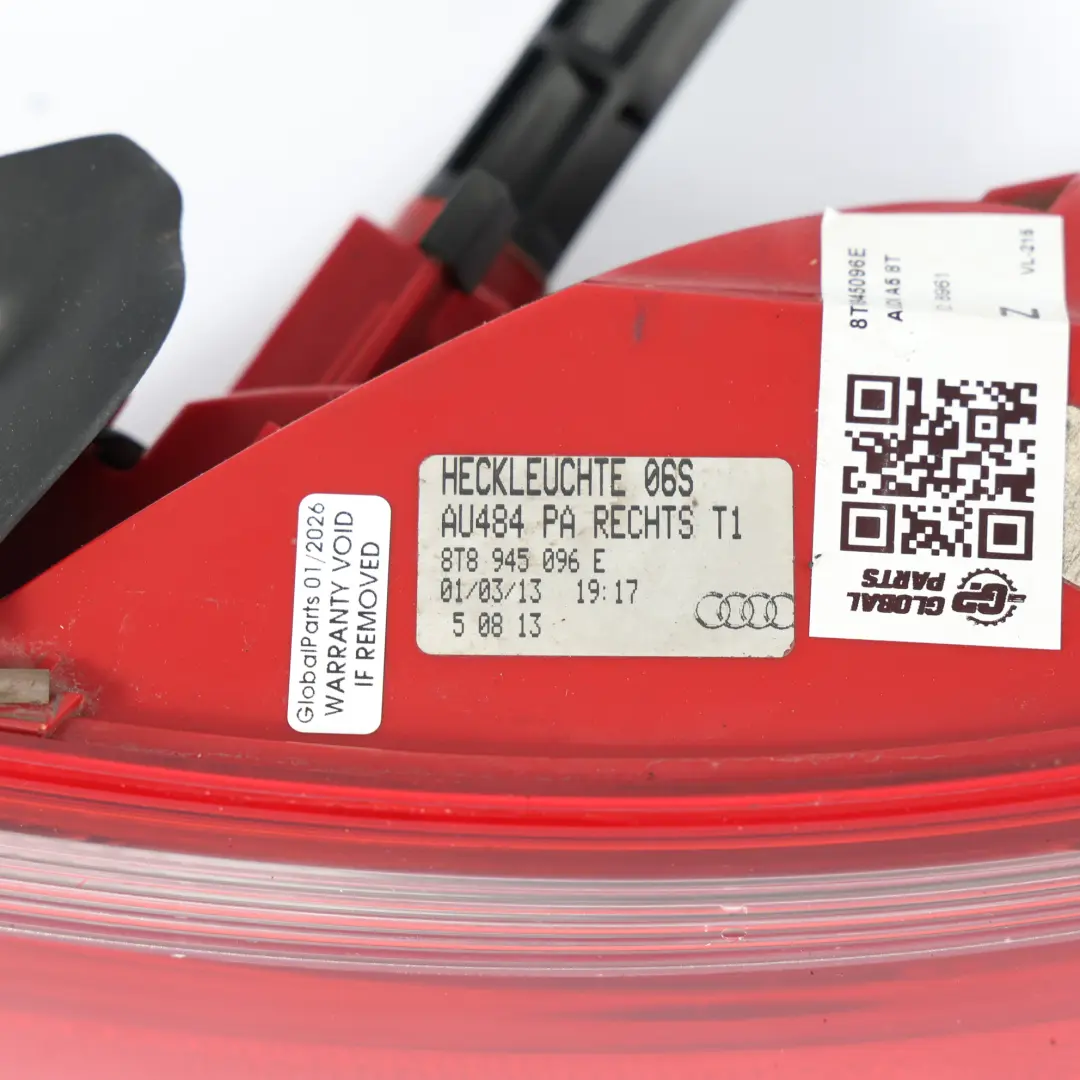Audi A5 8T Luz Trasera Lado Exterior Fender LED Derecho - SKU 8T0945096E - Número de pieza 8T0945096E