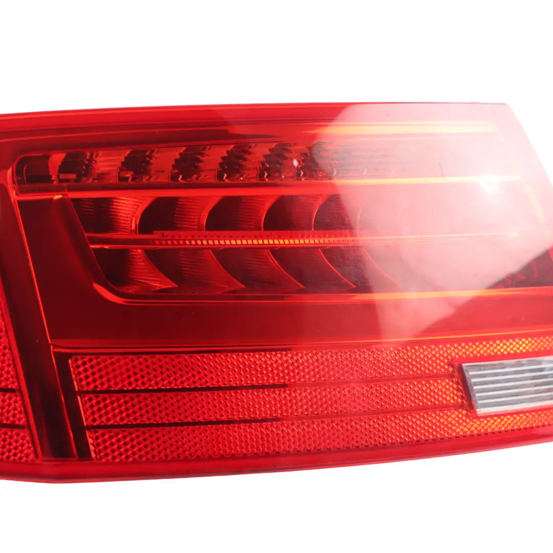 Audi A5 8T Feu Arrière Gauche Côté Conducteur Latéral Extérieur - SKU 8T8945095F - Numéro de pièce 8T8945095F