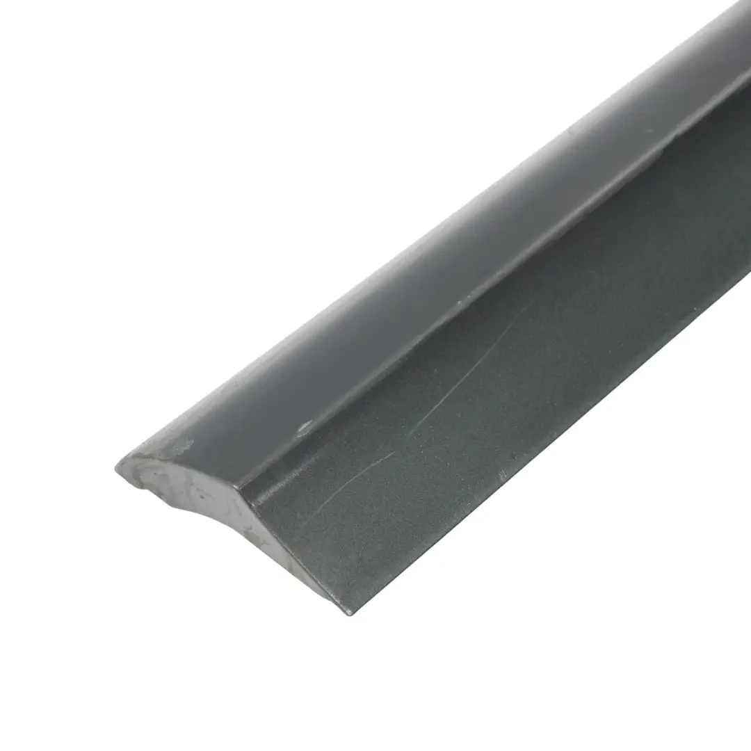 Moldura De Puerta Tira Delantera Izquierda Daytona Grey Pearl - Z7S para Audi Q3 8U con número de pieza 8U0853959F Audi Q3 8U Moldura De Puerta Tira Delantera Izquierda Daytona Grey Pearl - Z7S - SKU 8U0853959F-DGR1 - Número de pieza 8U0853959F