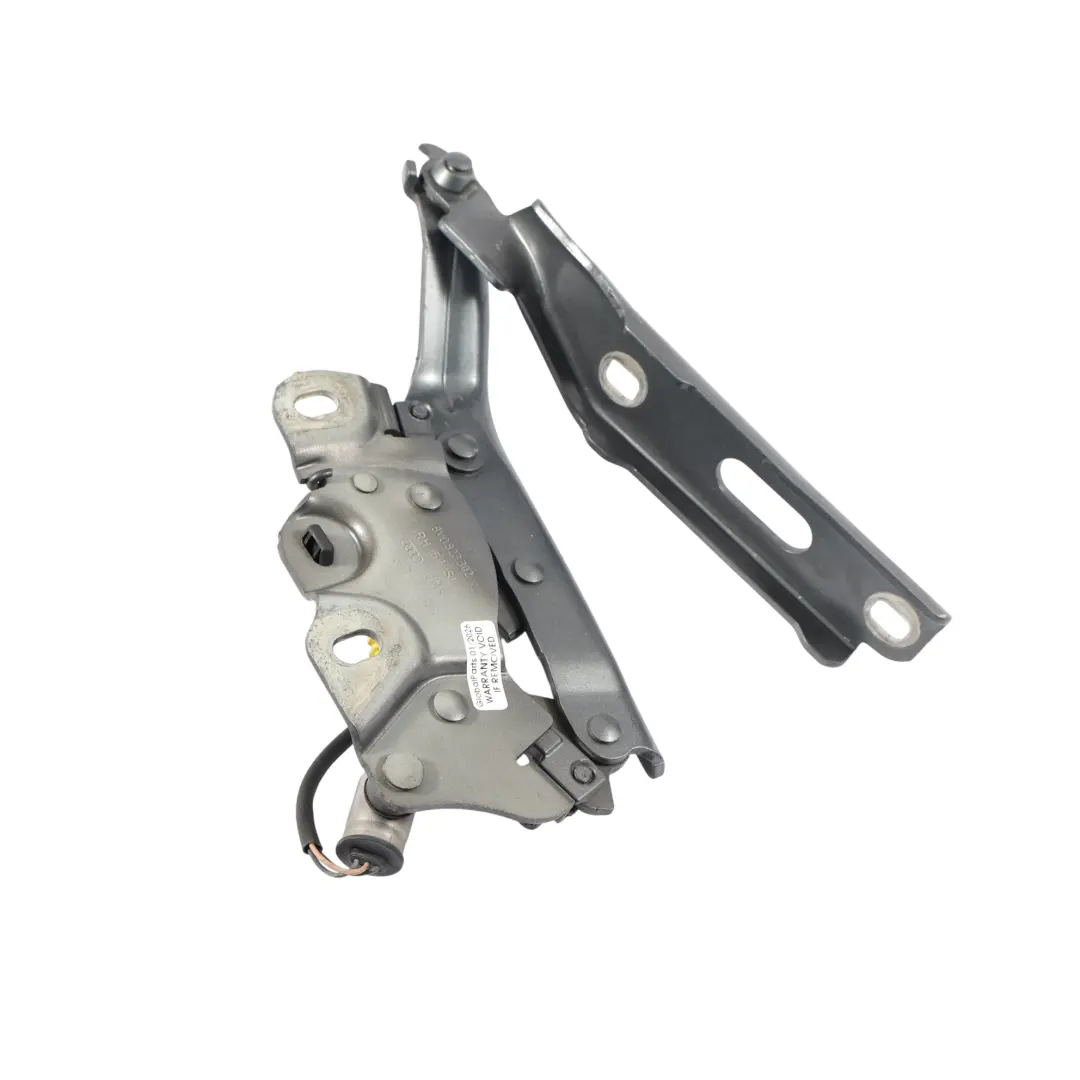 Cerniera Cofano Anteriore Destro Grigio Monsone - X7R per Audi A3 8V con numero di parte 8V0823302F Audi A3 8V Cerniera Cofano Anteriore Destro Grigio Monsone - X7R - SKU 8V0823302F-MOG - Numero di parte 8V0823302F