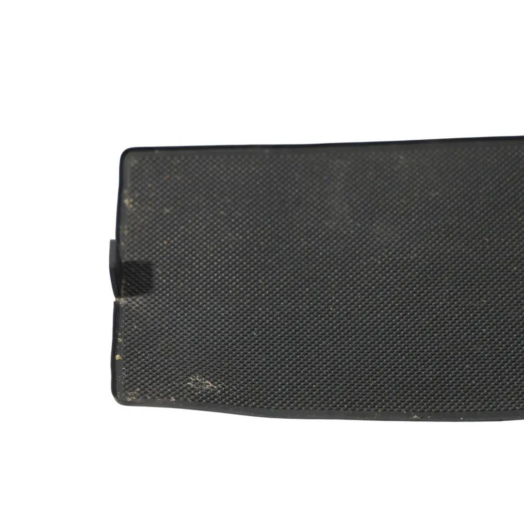 Console Centrale Rangement Caoutchouc Tapis Garniture pour Audi A3 8V à propos du numéro de pièce 8V0863300A Audi A3 8V Console Centrale Rangement Caoutchouc Tapis Garniture - SKU 8V0863300A - Numéro de pièce 8V0863300A