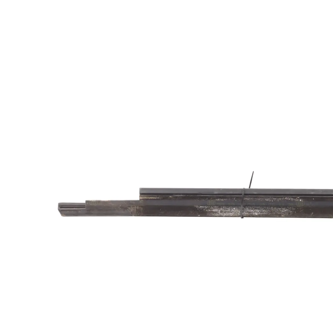 Audi A3 8V Joint D'Étanchéité Extérieur De Vitre Porte Arrière Droite - SKU 8V4839478 - Numéro de pièce 8V4839478