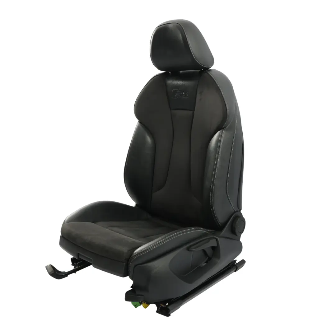 Sedile Anteriore Sport Riscaldato Pelle Alcantara Anima Nera Sinistra per Audi S3 8V con numero di parte 8V4881805Q Audi S3 8V Sedile Anteriore Sport Riscaldato Pelle Alcantara Anima Nera Sinistra - SKU 8V4881805Q-1 - Numero di parte 8V4881805Q