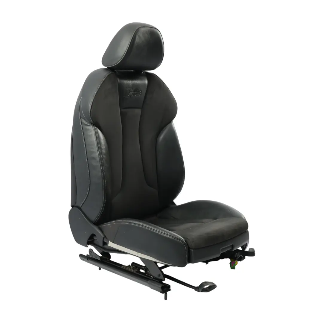 Asiento Delantero Sport Calefactable Cuero Alcantara Black Izquierdo para Audi S3 8V con número de pieza 8V4881805Q Audi S3 8V Asiento Delantero Sport Calefactable Cuero Alcantara Black Izquierdo - SKU 8V4881805Q-1 - Número de pieza 8V4881805Q