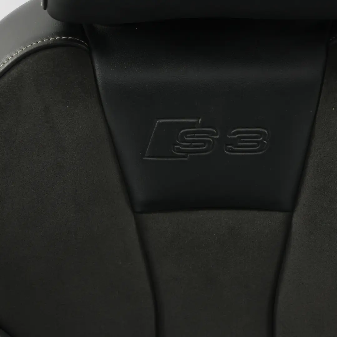 Asiento Delantero Deportivo Calefactable Alcantara Black Derecho para Audi S3 8V con número de pieza 8V4881806Q Audi S3 8V Asiento Delantero Deportivo Calefactable Alcantara Black Derecho - SKU 8V4881806Q-1 - Número de pieza 8V4881806Q