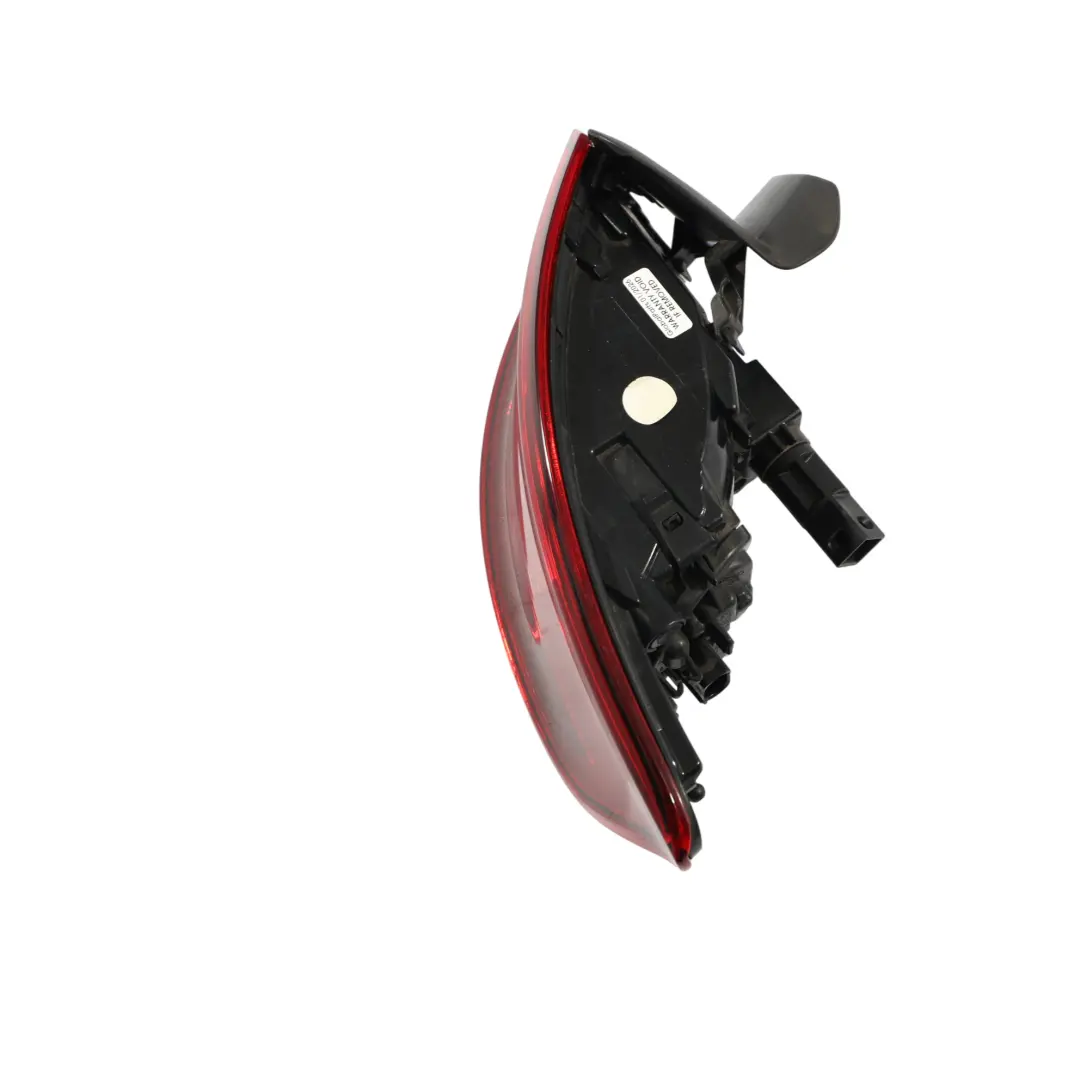 Sportback Luz Trasera Exterior Derecha para Audi A3 8V con número de pieza 8V4945096 Audi A3 8V Sportback Luz Trasera Exterior Derecha - SKU 8V4945096 - Número de pieza 8V4945096