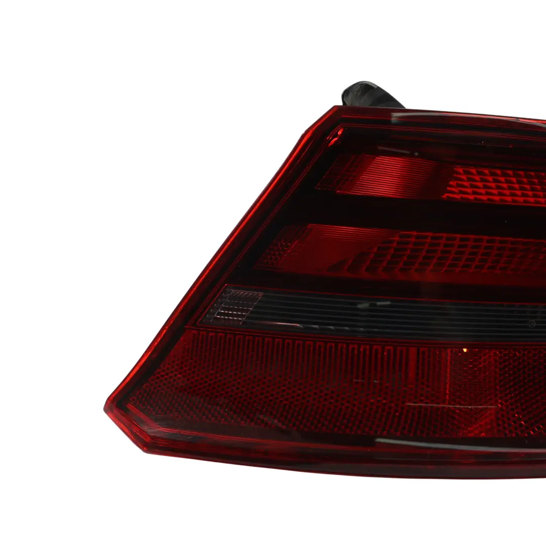 Audi A3 8V Sportback Rücklicht Lampe Rücklicht Außen Rechts - SKU 8V4945096 - Teilenummer 8V4945096