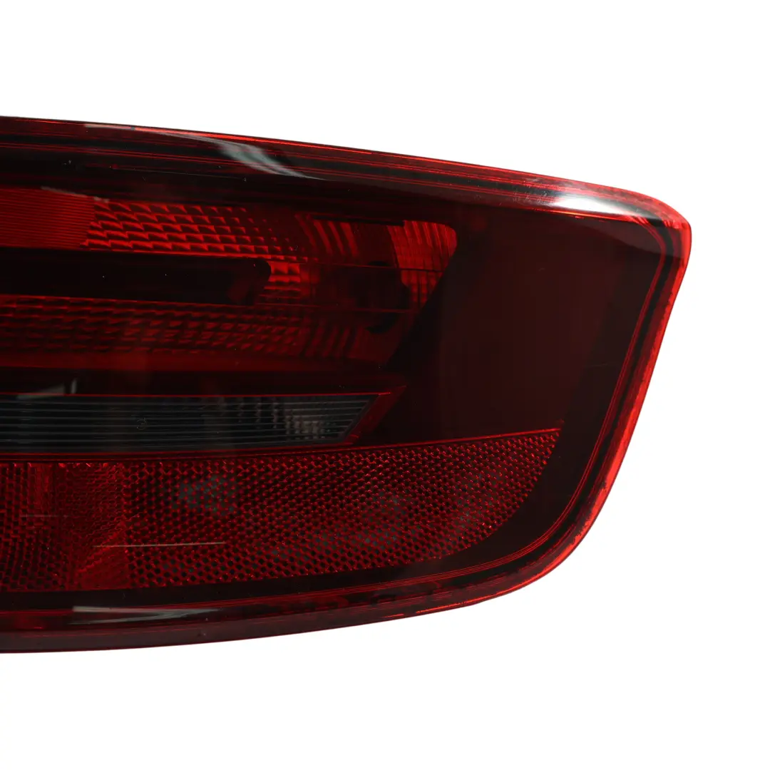 Audi A3 8V Sportback Feu Arrière Extérieur Droit - SKU 8V4945096 - Numéro de pièce 8V4945096