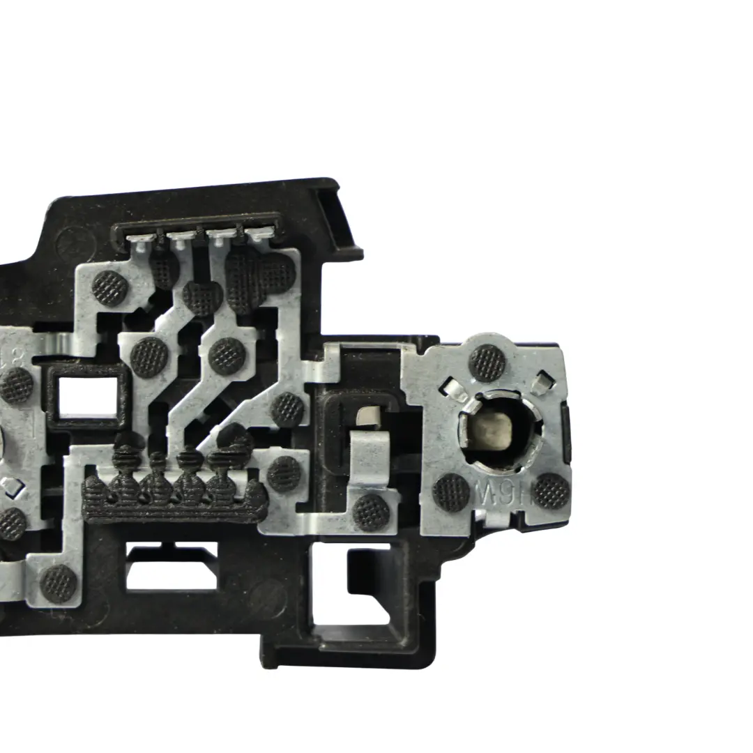 Support Douille D'Ampoule Feu Arrière Gauche pour Audi A3 8V à propos du numéro de pièce 8V5945257B Audi A3 8V Support Douille D'Ampoule Feu Arrière Gauche - SKU 8V5945257B - Numéro de pièce 8V5945257B