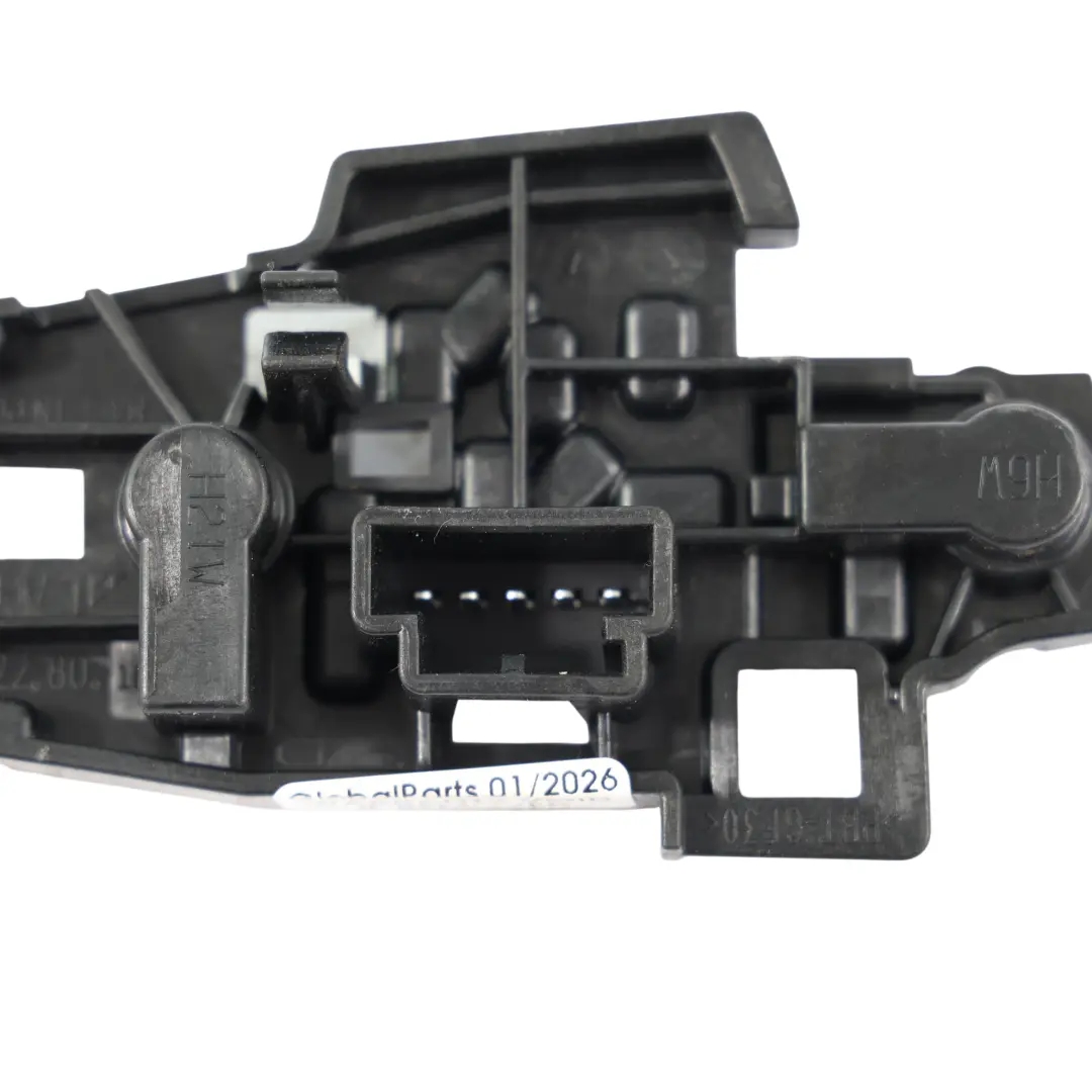 Trasero Luz Trasera Lámpara Portalámparas Soporte Derecho para Audi A3 8V con número de pieza 8V5945258B Audi A3 8V Trasero Luz Trasera Lámpara Portalámparas Soporte Derecho - SKU 8V5945258B - Número de pieza 8V5945258B