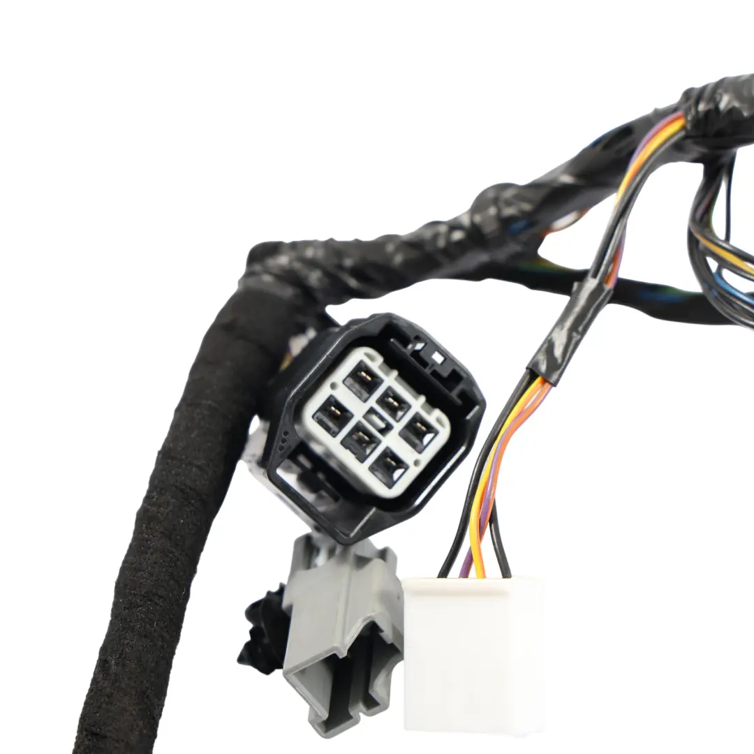 Ford Fiesta Mk7 Cableado Puerta Delantera Derecha - SKU 8V5T-14A584-AHH - Número de pieza 8V5T-14A584-AHH