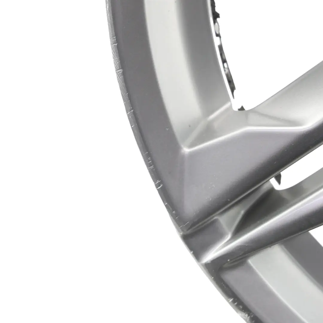 Audi A4 B9 Argento Cerchio in lega 18" 8J ET:40 Doppie razze a stella - SKU 8W0601025R-2 - Numero di parte 8W0601025R