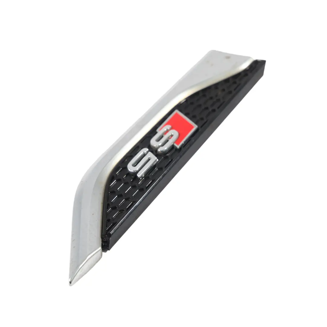 Audi S5 F5 Griglia Anteriore Badge Moulding Lato Conducente Destra - SKU 8W6853602C - Numero di parte 8W6853602C
