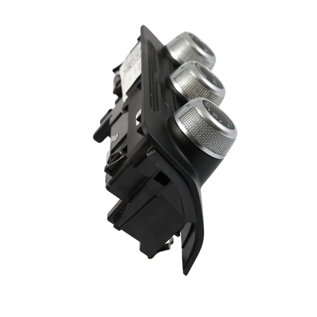 Audi A1 8X Panel De Control Del Aire Acondicionado Interruptor A/C - SKU 8X0820043 - Número de pieza 8X0820043