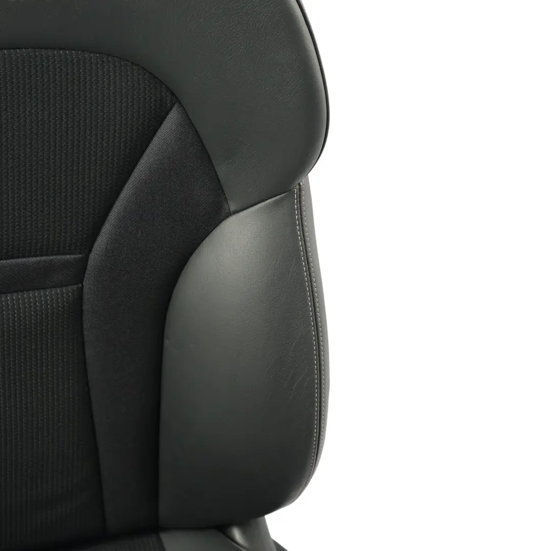 Puertas Asientos Deportivos Delanteros Izquierdos Cuero Argento para Audi A1 8X 3 con número de pieza 8X0881805AB Audi A1 8X 3 Puertas Asientos Deportivos Delanteros Izquierdos Cuero Argento - SKU 8X0881805AB-1 - Número de pieza 8X0881805AB