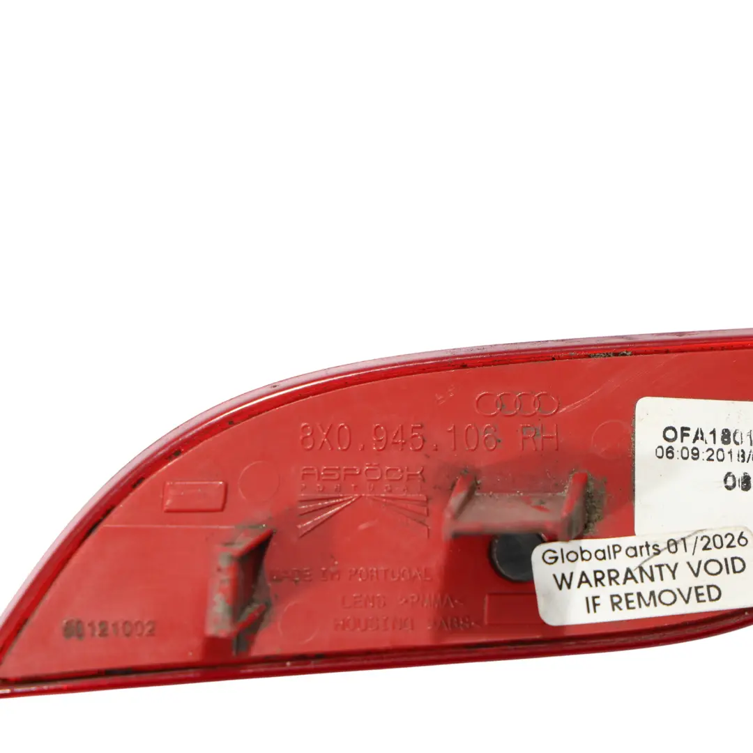 Parachoques Luz Reflector Trasero Derecho para Audi A1 8X con número de pieza 8X0945106 Audi A1 8X Parachoques Luz Reflector Trasero Derecho - SKU 8X0945106 - Número de pieza 8X0945106