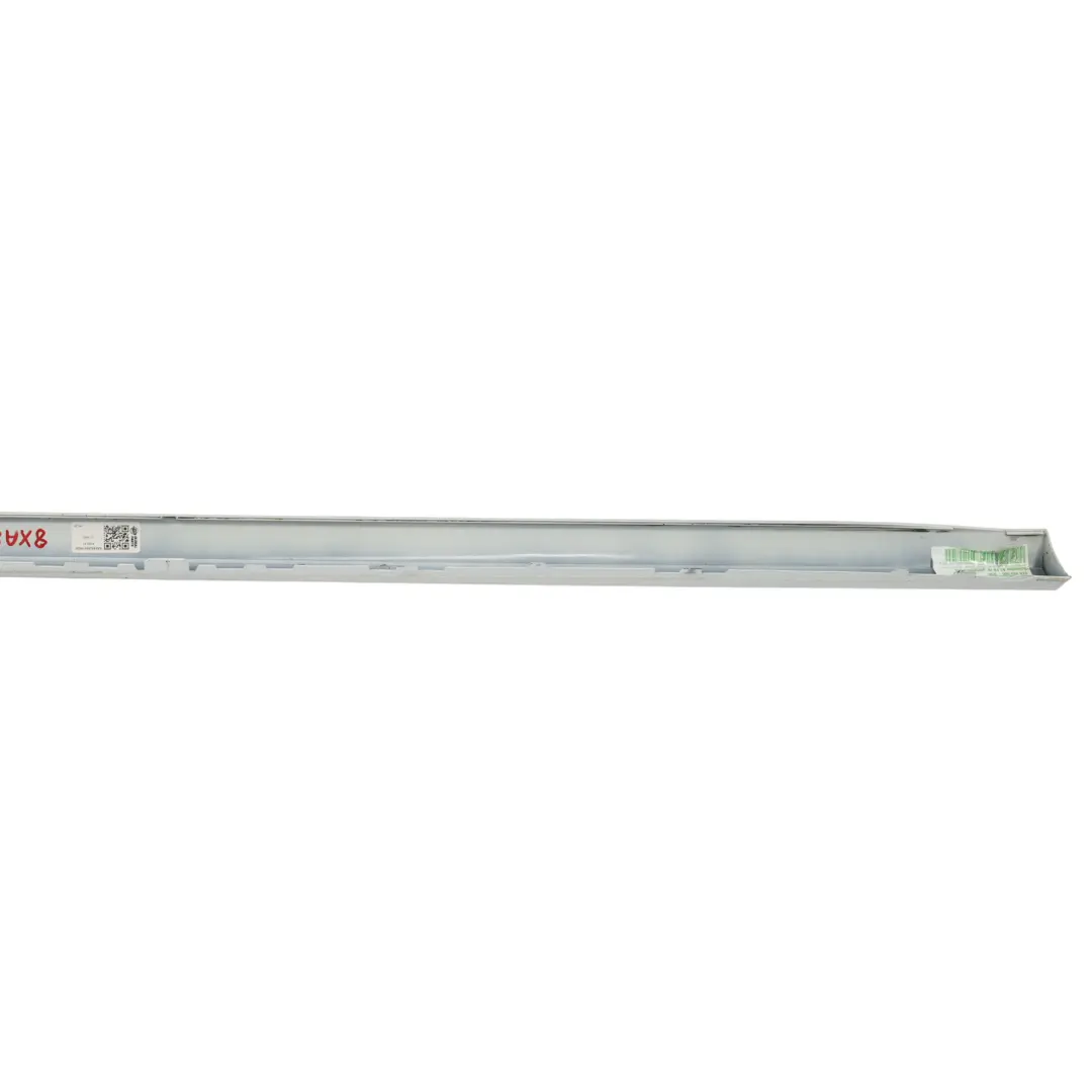 Faldón Lateral Derecho Cubre Umbral Glacier White Pearl - S9R para Audi S1 8X con número de pieza 8XA853860 Audi S1 8X Faldón Lateral Derecho Cubre Umbral Glacier White Pearl - S9R - SKU 8XA853860-MGW - Número de pieza 8XA853860