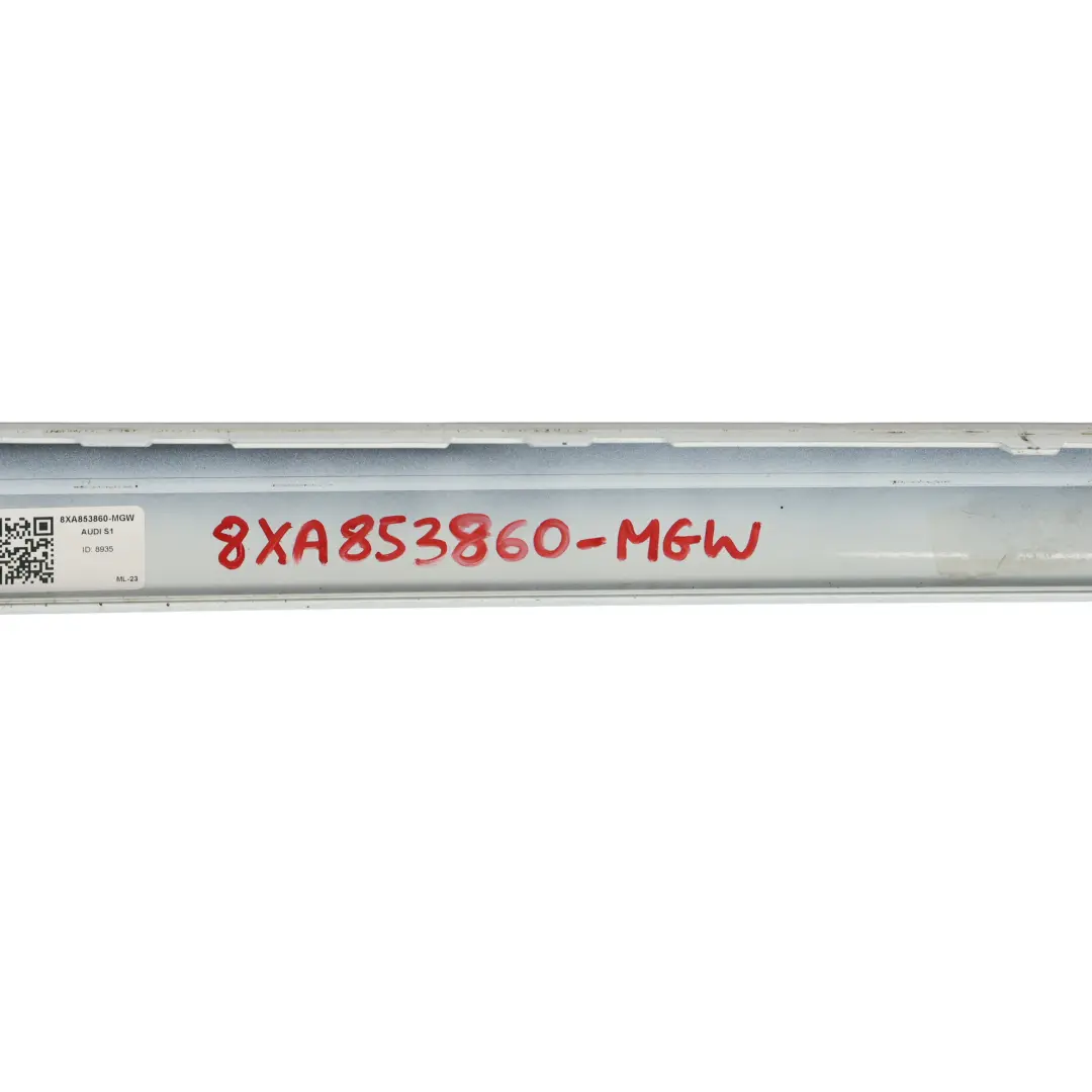 Pannello Sottoporta Laterale Destro Rivestimento Glacier White - S9R per Audi S1 8X con numero di parte 8XA853860 Audi S1 8X Pannello Sottoporta Laterale Destro Rivestimento Glacier White - S9R - SKU 8XA853860-MGW - Numero di parte 8XA853860