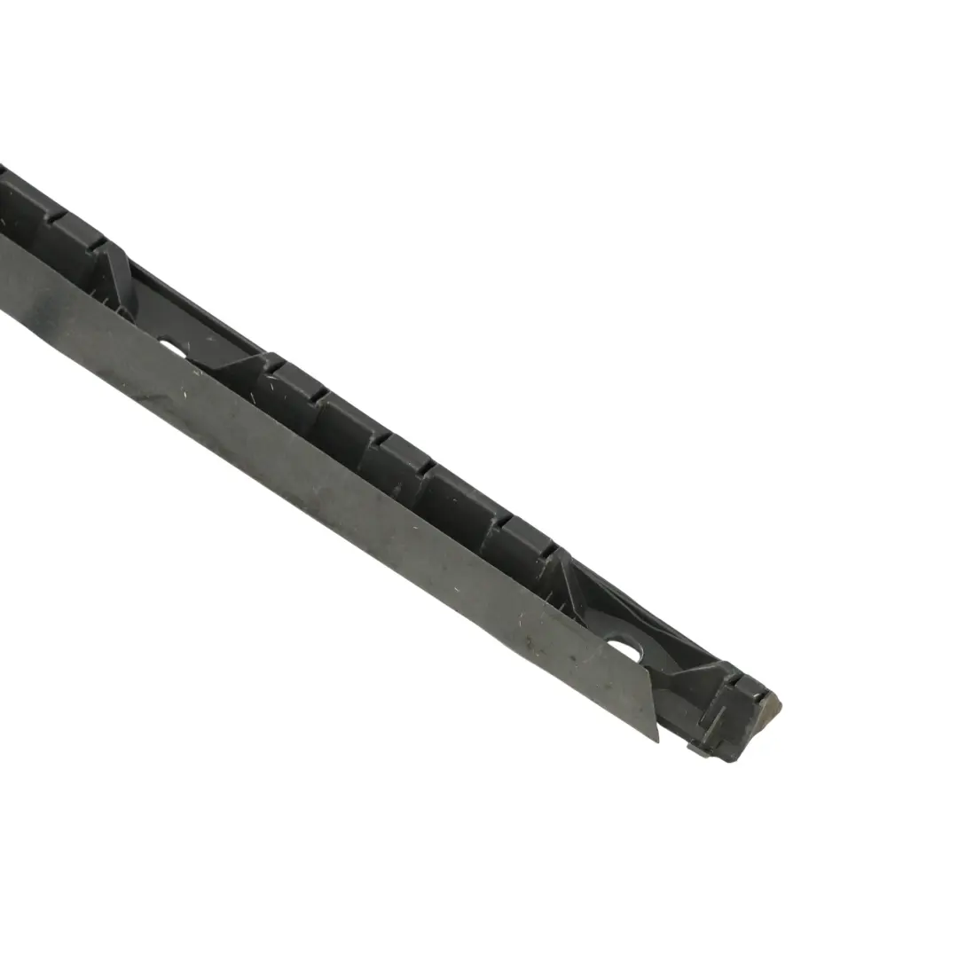 Audi A1 8X Soporte Lateral Del Faldón Derecho Guía De Montaje - SKU 8XA854536 - Número de pieza 8XA854536