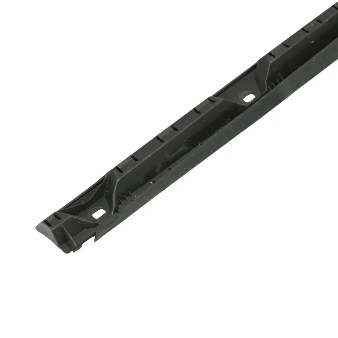 Audi A1 8X Support Cache Latérale Droite Support De Montage Guide - SKU 8XA854536 - Numéro de pièce 8XA854536