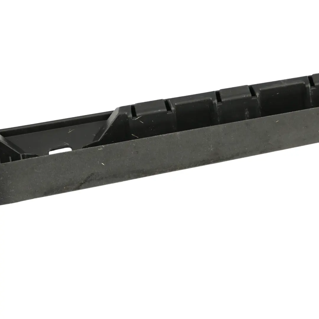 Audi A1 8X Support Cache Latérale Droite Support De Montage Guide - SKU 8XA854536 - Numéro de pièce 8XA854536